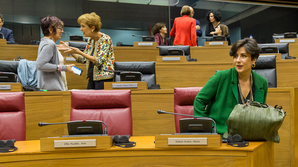 Pleno del Parlamento de Navarra. María Solana (02). IÑIGO ALZUGARAY