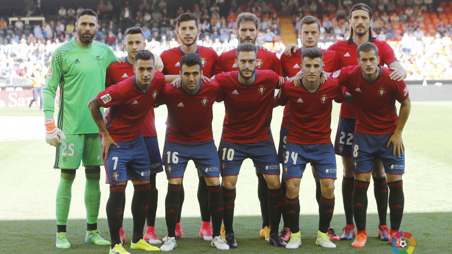 Equipo titular de Osasuna para su encuentro frente al Valencia en Mestalla