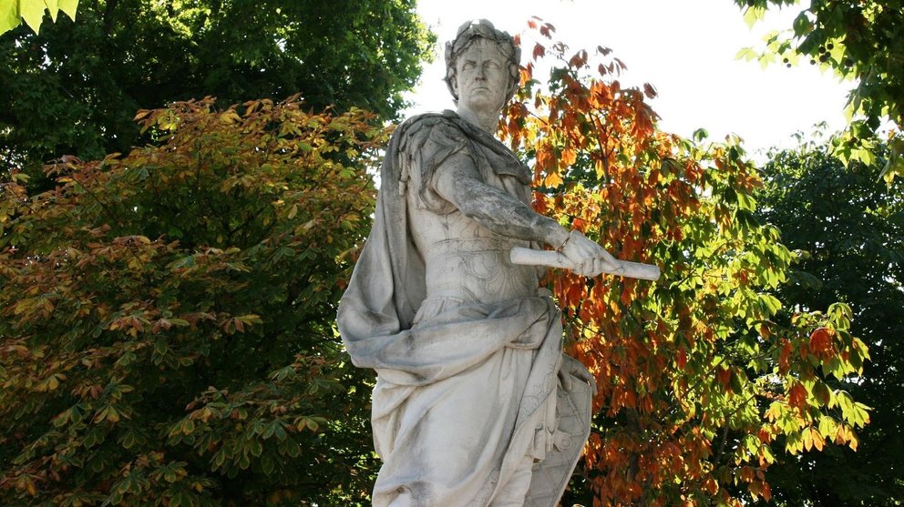Una estatua de Julio César