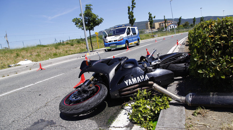 La moto en la que viajaba el muerto fallecido en accidente en Pamplona