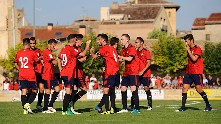 Osasuna se enfrenta al Burgos en Olite en el primer partido amistoso de pretemporada. MIGUEL OSÉS (14)