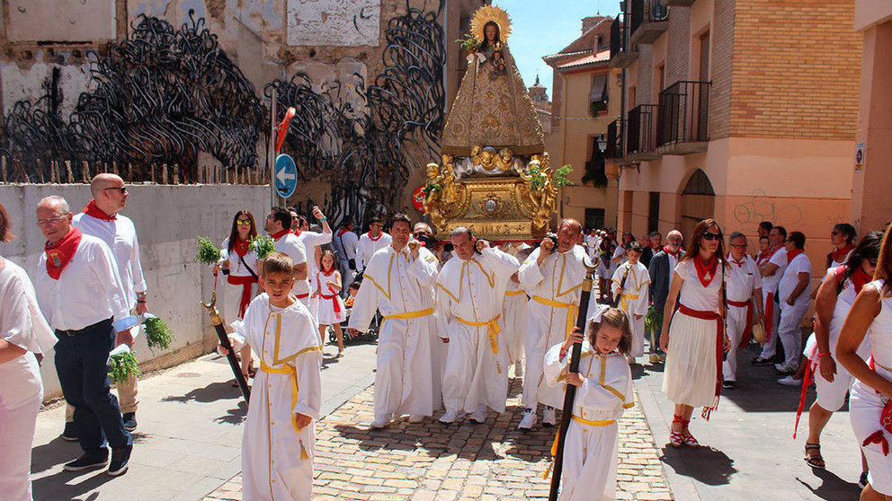 Tudela celebra su día grande con la procesión de Santa Ana