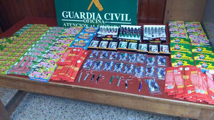 Material pirotécnico inautado por la Guardia Civil durante fiestas de Puente la Reina CEDIDA