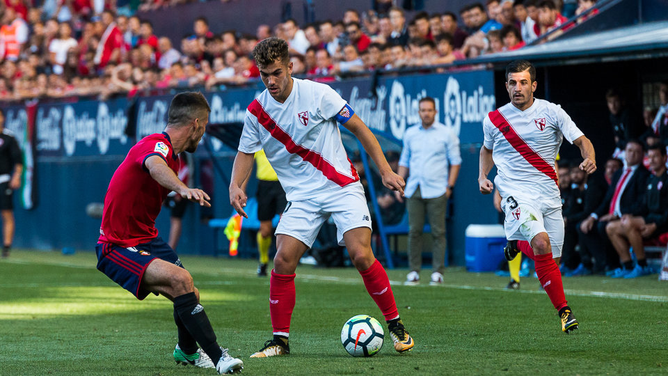 Partido de Liga entre Osasuna y Sevilla Atlético disputado en el estadio de El Sadar (25). IÑIGO ALZUGARAY