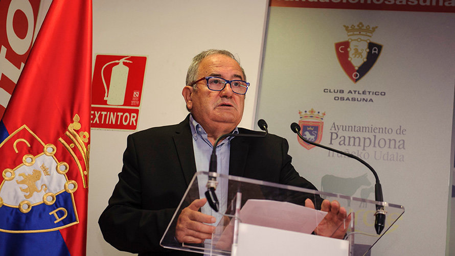 Presentación de los actos del 50 aniversario de El Sadar, con la presencia de Luis Sabalza, presidente del club. MIGUEL OSÉS_2