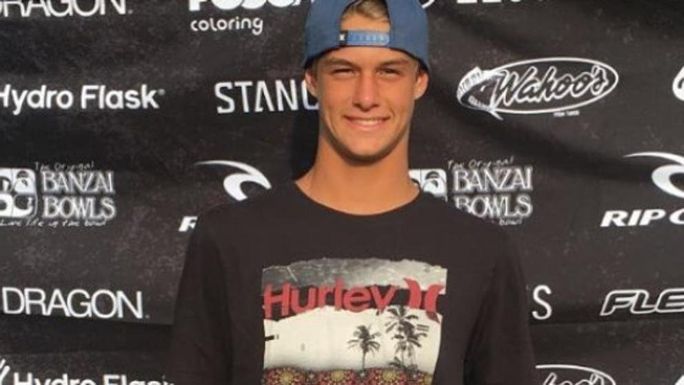 El joven surfero Zander Venezia, fallecido a los 16 años, durante el huracán Irma en Barbados  INSTAGRAM