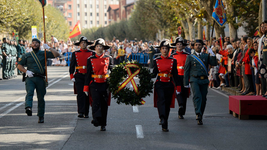 La Guardia Civil celebra el 12 de octubre en Pamplona. PABLO LASAOSA 32