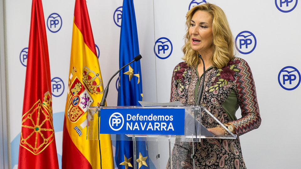 La presidenta del PPN, Ana Beltrán, explica un recurso presentado por el Partido Popular de Navarra al Tribunal Administrativo de Navarra (13). IÑIGO ALZUGARAY
