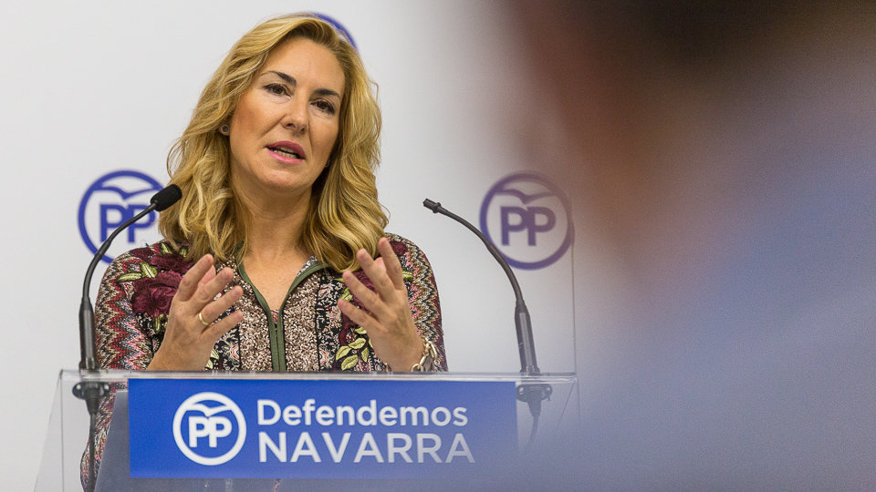 La presidenta del PPN, Ana Beltrán, explica un recurso presentado por el Partido Popular de Navarra al Tribunal Administrativo de Navarra (15). IÑIGO ALZUGARAY