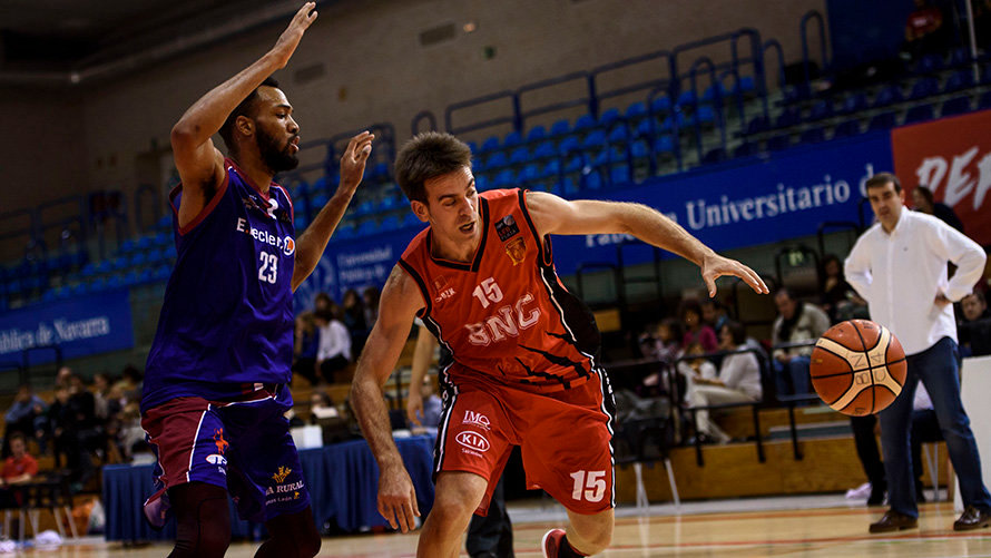 El Basket Navarra se enfrenta en casa al Agustinos. MIGUEL OSÉS_20