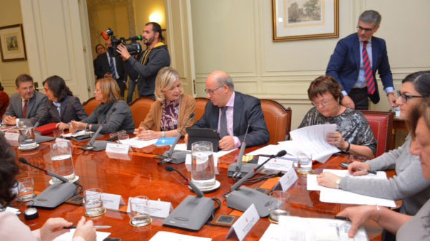 La consejera Beaumont, durante la reunión celebrada en Madrid sobre cláusulas suelo.
