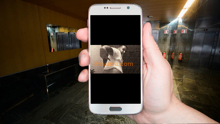 Recreación de un móvil con una imagen de El Prenda y portal de Paulino Caballero en donde se produjo la supuesta violación.