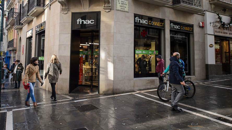 Nueva tienda de FNAC en el Casco Viejo de Pamplona. PABLO LASAOSA 009