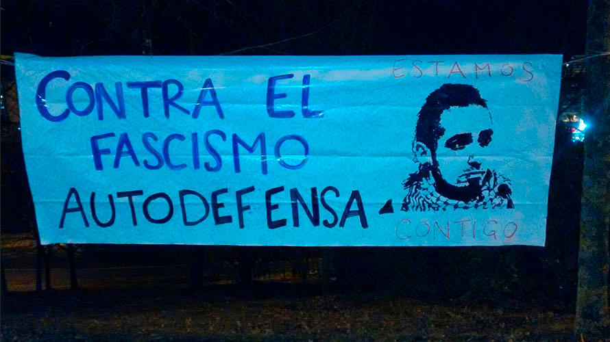 Pancarta en apoyo a Rodrigo Lanza