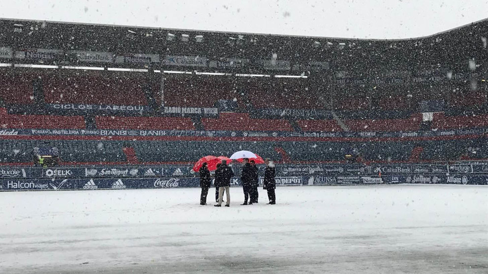 Nieve en el estadio de El Sadar CEDIDA