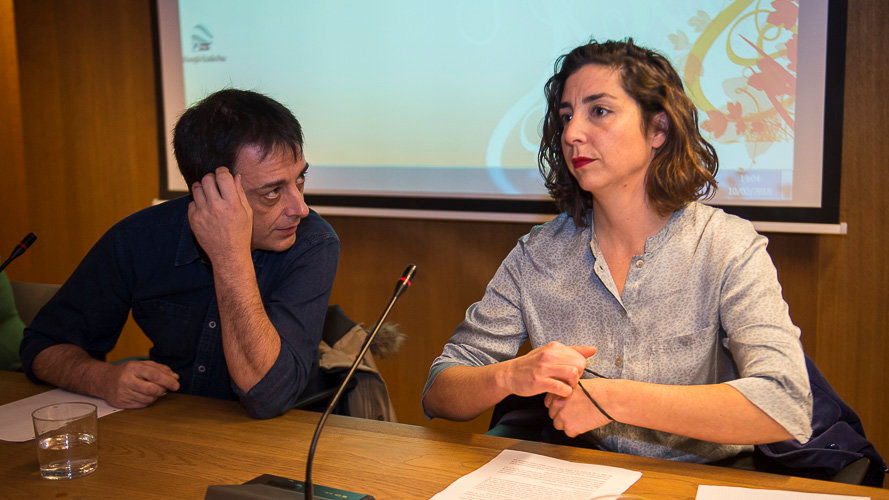 El sector crítico de Podemos celebra una asamblea para informar de su postura a los militantes. PABLO LASAOSA 03