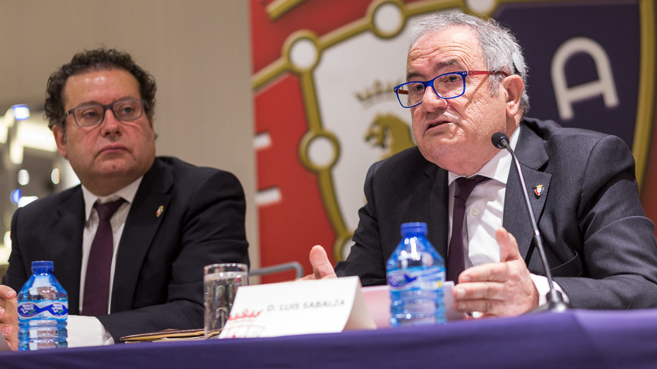 Luis Sabalza. Asamblea general extraordinaria de Osasuna. IÑIGO ALZUGARAY