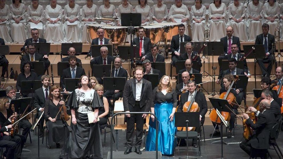 Noveno concierto de la temporada de abono de la Orquesta Sinfónica de Navarra y el Orfeón Pamplonés.