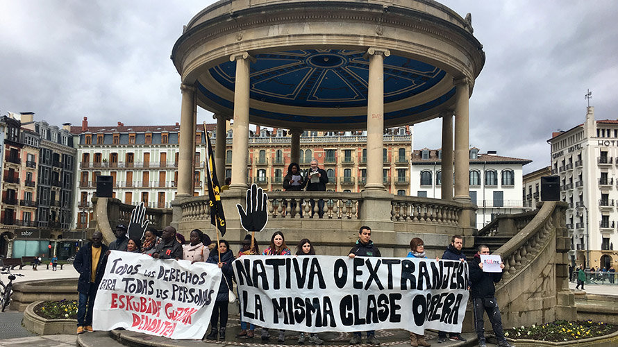 Concentración contra el racismo en Pamplona ÍÑIGO ALZUGARAY