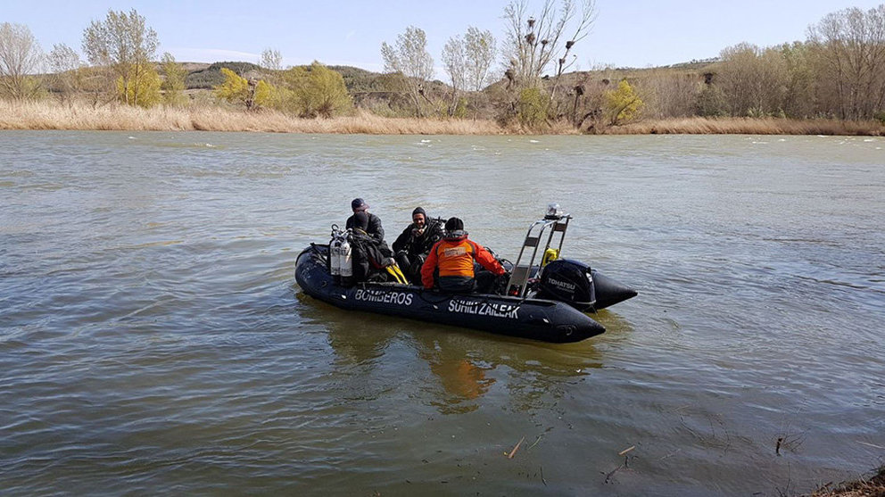 Rescate de un cadáver en el río Ebro BOMBEROS DE NAVARRA