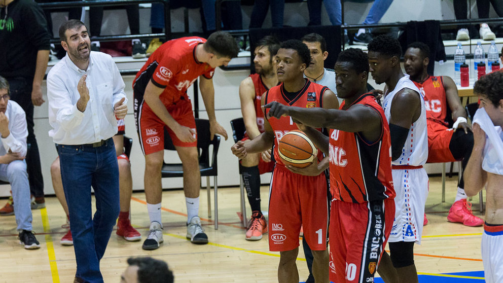 Tercer partido de cuartos de final por el ascenso a la liga Leb Oro entre Basket Navarra y HLA Alicante celebrado en el pabellón Arrosadía (31). IÑIGO ALZUGARAY