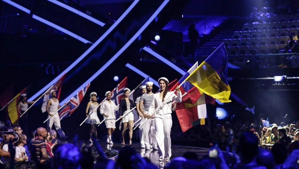 Desfile de banderas para iniciar la gran final de Eurovisión en el pabellón Altice Arena, en Lisboa. THOMAS HANSES (ESC)