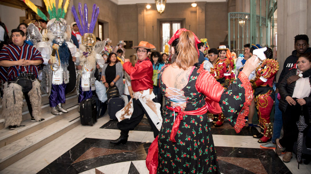 Ayuntamiento de Pamplona y asociaciones celebran el Día de la diversidad cultural. MIGUEL SANTIAGO