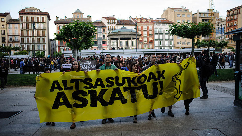Concentración y manifestación en Pamplona por el caso de Alsasua. MIGUEL OSÉS_12