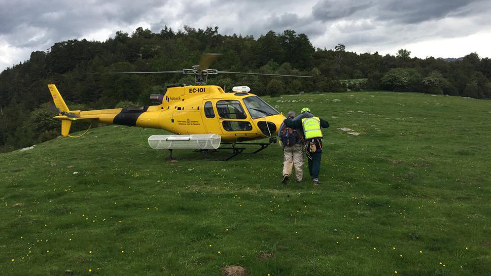 Rescate en helicóptero de un montañero en Isaba CEDIDA