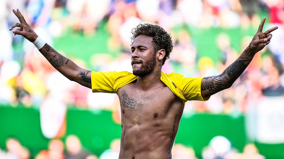 Vienna (Austria), 10/06/2018.- Brazil's Neymar celebrates after scoring the 2-0 lead during the International Friendly soccer match between Austria and Brazil in Vienna, Austria, 10 June 2018. (Mundial de Fútbol, Futbol, Amistoso, Brasil, Viena) EFE/EPA/CHRISTIAN BRUNA