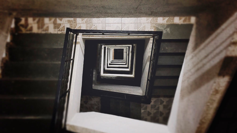 Hueco de las escaleras de un edificio. ARCHIVO