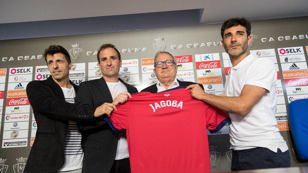 Osasuna presenta al técnico Jagoba Arrasate como entrenador del equipo navarro para la temporada 2018-19 (31). IÑIGO ALZUGARAY
