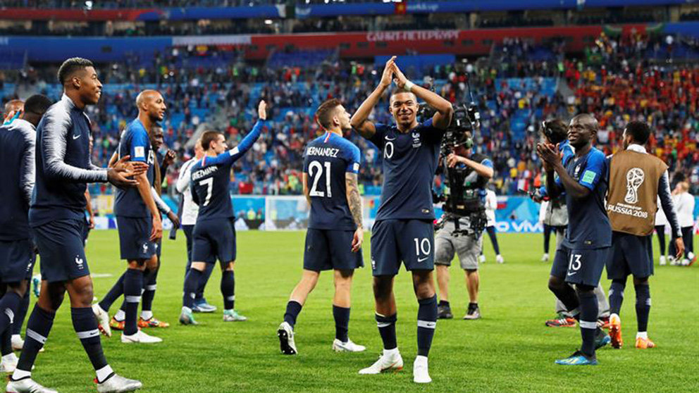 Los jugadores de Francia celebran su paso a la final del Mundial Rusia 2018 tras la victoria de 1-0 contra Bélgica. EFE /