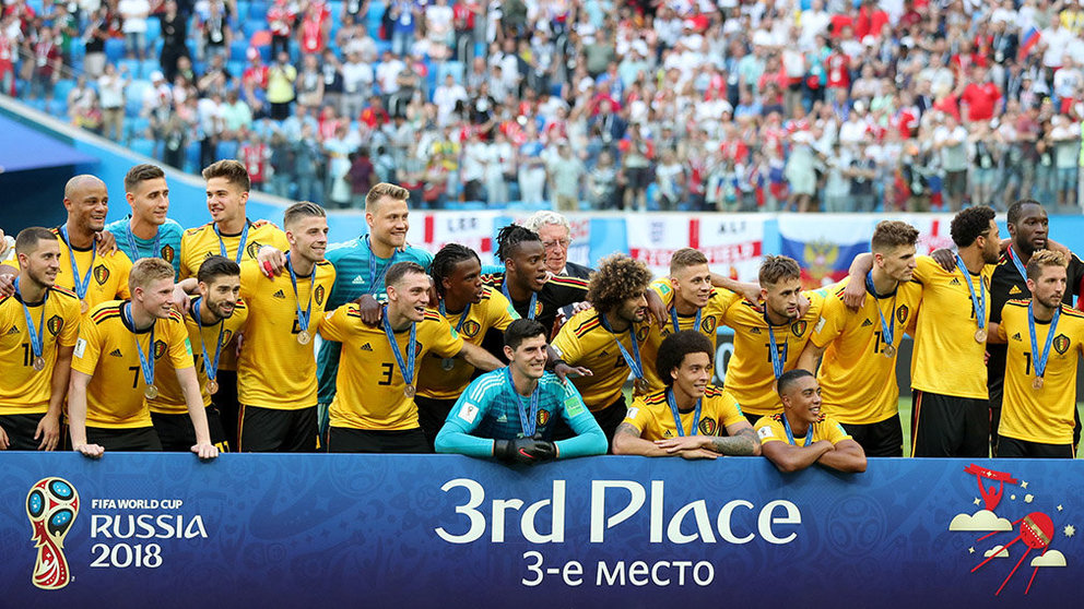 St.petersburg (Russian Federation), 14/07/2018.- Players of Belgium celebrate winning the FIFA World Cup 2018 third place soccer match between Belgium and England in St.Petersburg, Russia, 14 July 2018. (RESTRICTIONS APPLY: Editorial Use Only, not used in association with any commercial entity - Images must not be used in any form of alert service or push service of any kind including via mobile alert services, downloads to mobile devices or MMS messaging - Images must appear as still images and must not emulate match action video footage - No alteration is made to, and no text or image is superimposed over, any published image which: (a) intentionally obscures or removes a sponsor identification image; or (b) adds or overlays the commercial identification of any third party which is not officially associated with the FIFA World Cup) (Mundial de Fútbol, Bélgica, Inglaterra, Rusia) EFE/EPA/TOLGA BOZOGLU EDITORIAL USE ONLY