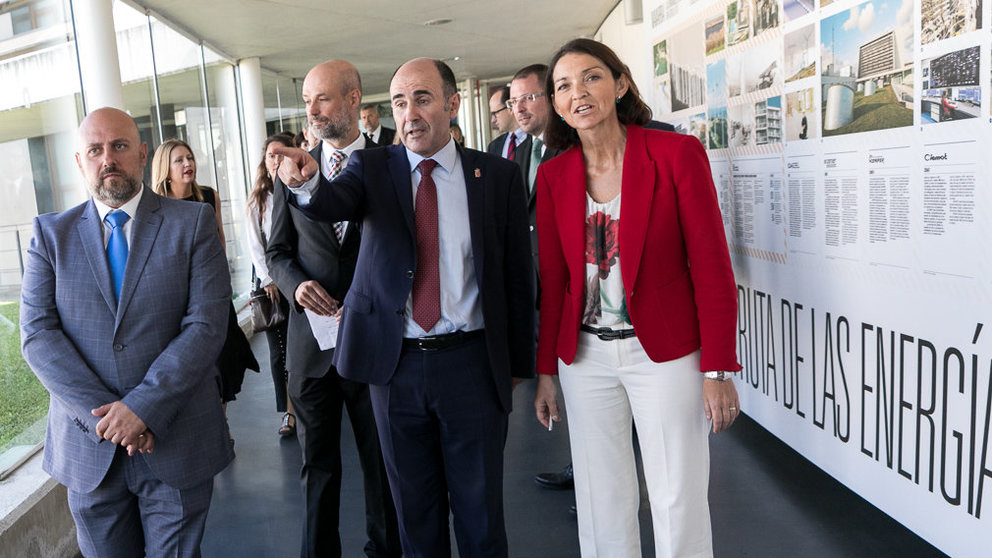 Visita de la ministra de Industria, Comercio y Turismo, Reyes Maroto, al Centro Nacional de Energías Renovables en Sarrigurren (13). IÑIGO ALZUGARAY