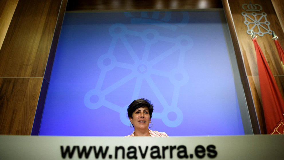 La portavoz del Gobierno de Navarra, Maria Solana, en rueda de prensa tras el desalojo esta madrugada del Gaztetxe Maravillas. MIGUEL OSÉS (1)