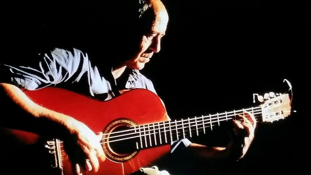 El guitarrista pamplonés Carlos Itoiz, en una imagen tomada de su página de Dacebook.