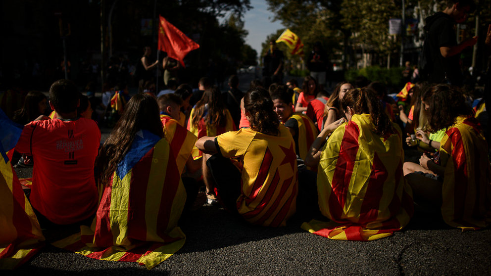 Manifestación en Barcelona durante el primer aniversario del Referendum ilegal de Cataluña. PABLO LASAOSA  (3)