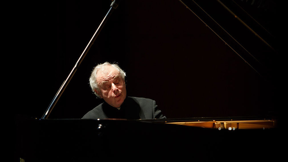 Concierto de piano ofrecido por el músico Sir András Schiff en el Baluarte IÑAKI ZALDUA