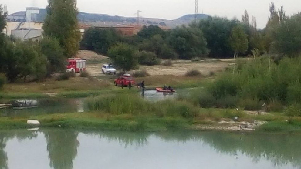 Policías en las inmediaciones del puente del Ebro en Tudela POLICÍA MUNICIPAL DE TUDELA