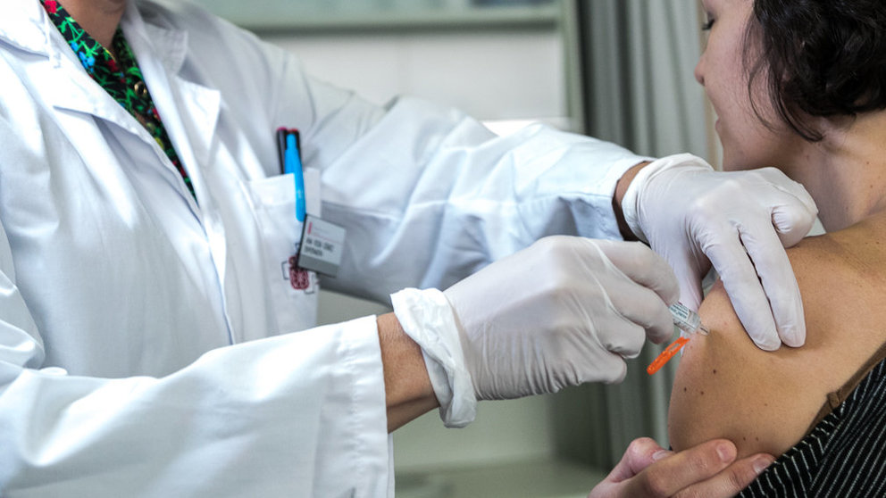 Campaña de vacunación de la gripe 2018 del Servicio Navarro de Salud-Osasunbidea (11). IÑIGO ALZUGARAY