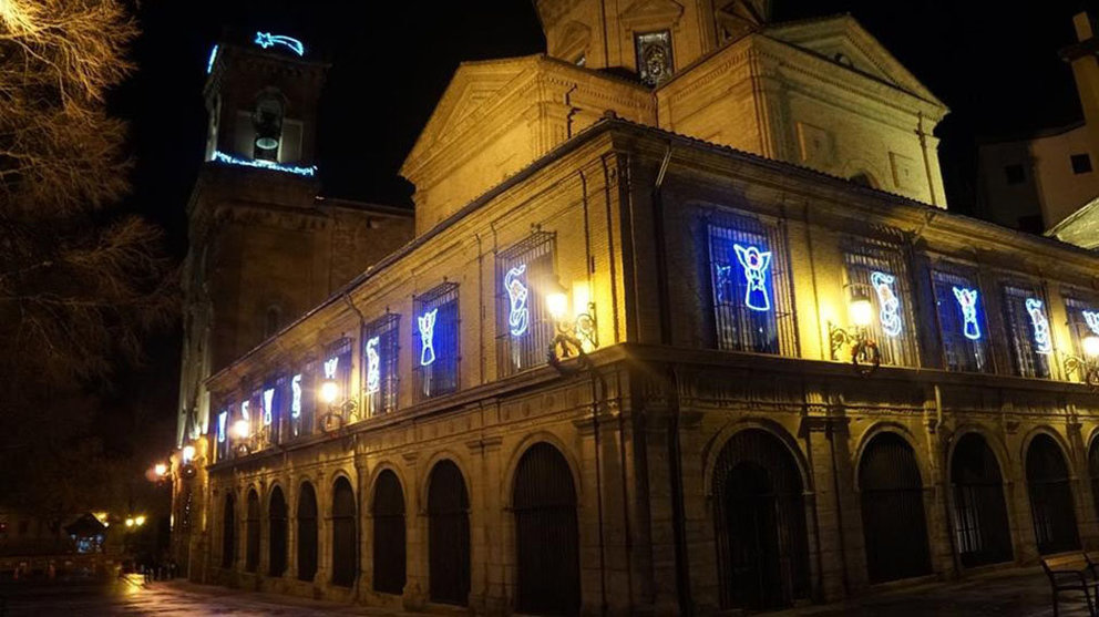 Iluminación navideña de la parroquia de San Lorenzo CEDIDA