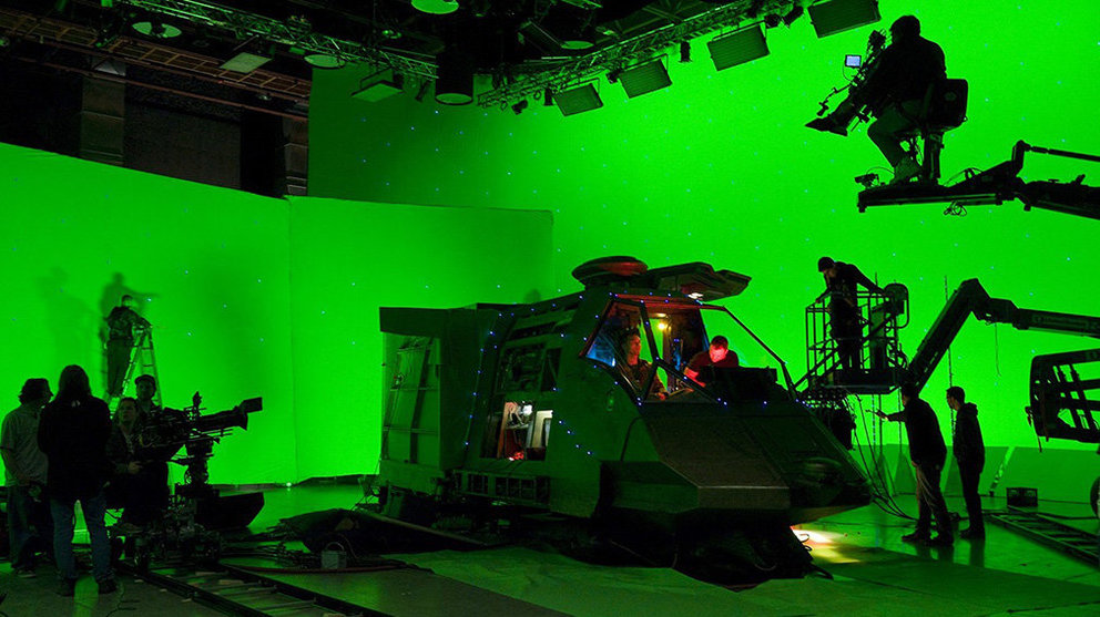 Imagen de un plató de cine con un croma para realizar una grabación de una película de ciencia ficción ARCHIVO