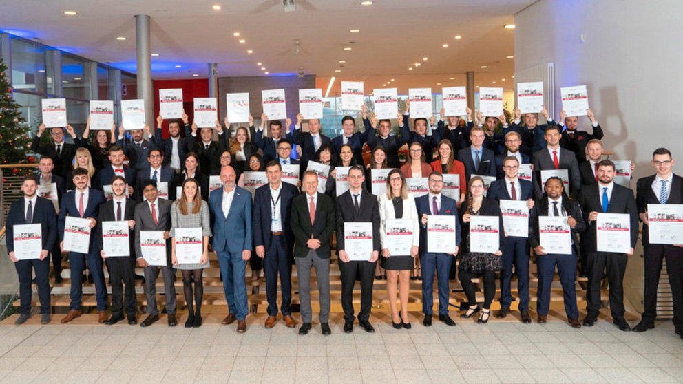 Imagen de los premiados en la 18 edición de los Premios al Mejor Aprendiz del Grupo Volkswagen. CEDIDA