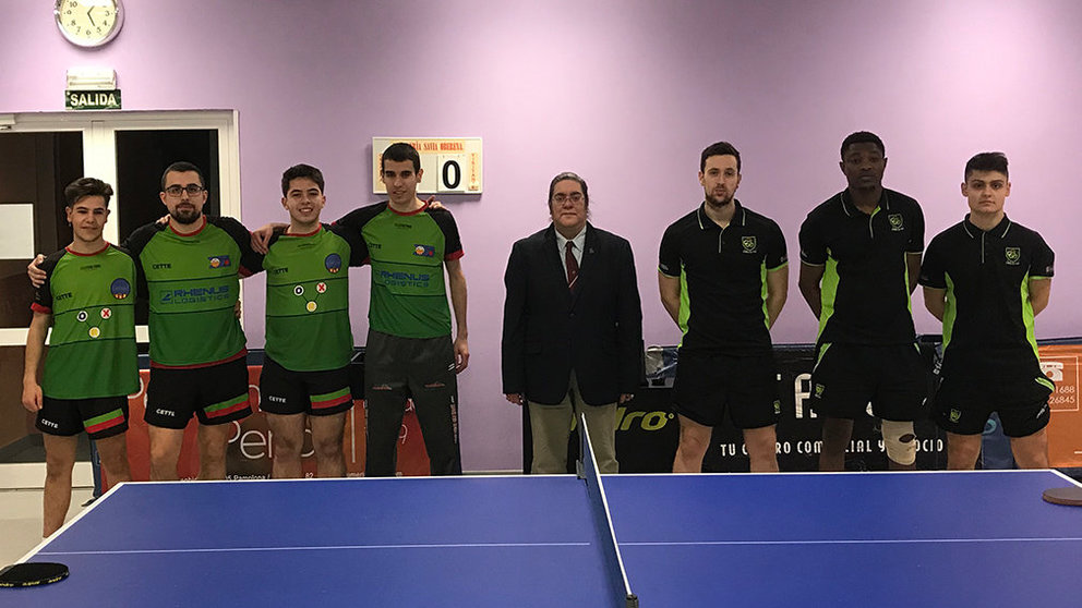 Partido de Primera nacional de tenis de mesa en las instalaciones de Oberena