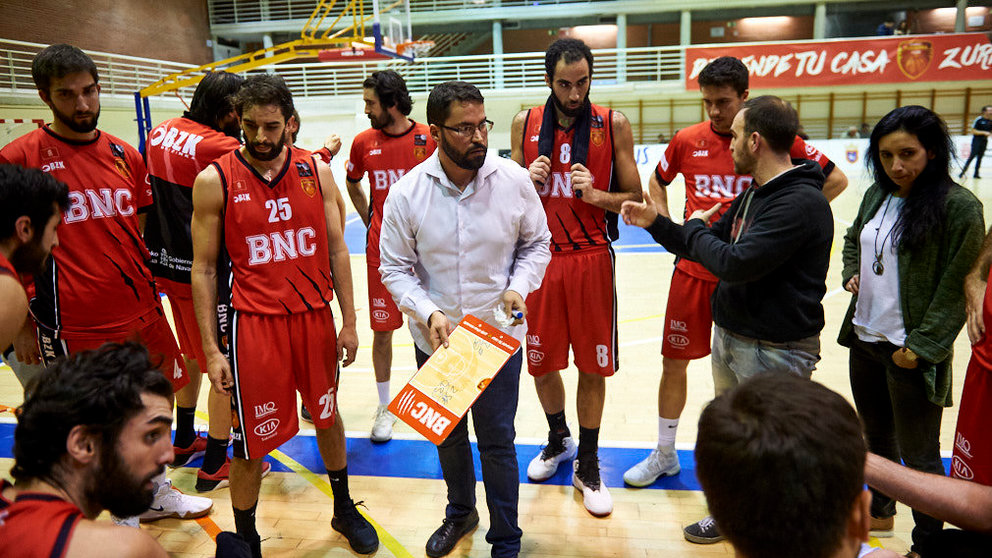 Xabi Jiménez, el Basket navarra se enfrenta al Baloncesto Zamora en el pabellón Arrosadía 13
