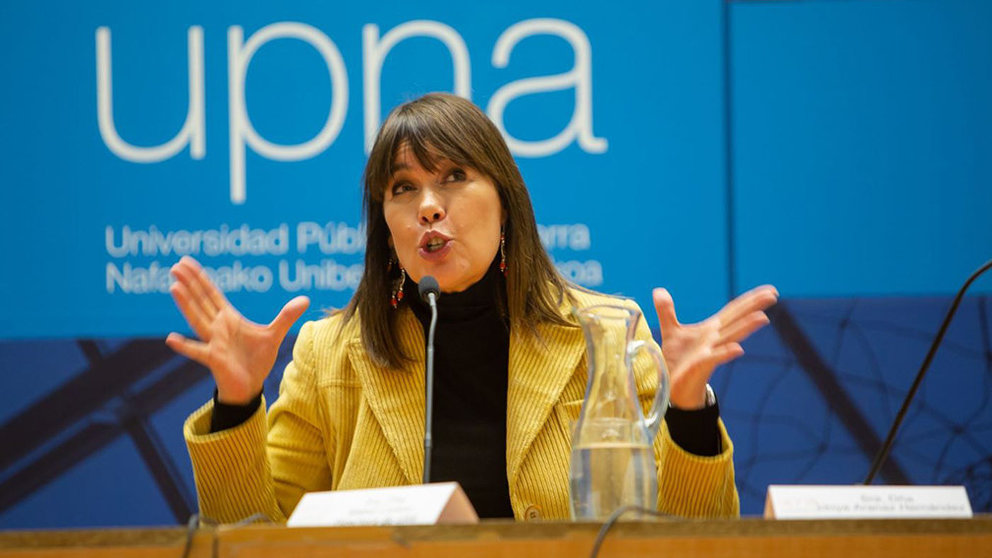 Mabel Lozando, durante su charla en Pamplona UPNA