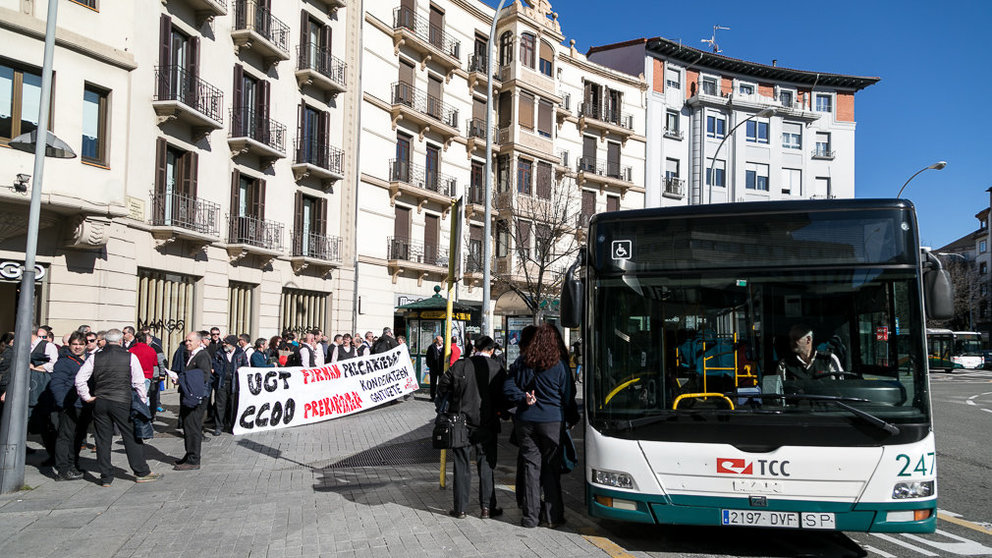 Huelga de los trabajadores del servicio de villavesas de transporte comarcal de Pamplona (09). IÑIGO ALZUGARAY
