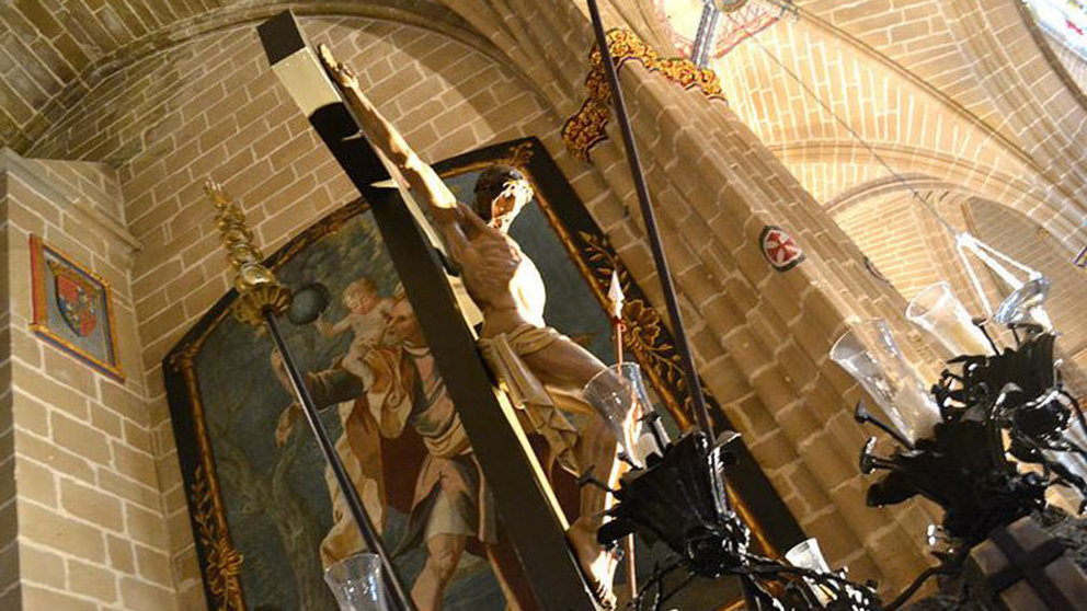 El paso del Cristo Alzado de la Hermandad de la Pasión del Señor, en la catedral de Pamplona CEDIDA