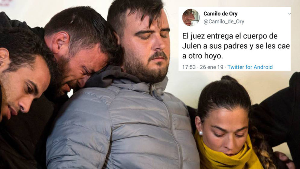 Imagen de los padres de Julen durante una vigilia de oración en Totalán, junto con una captura de un tuit denunciado en Pamplona por burlarse de la muerte del niño ARCHIVO